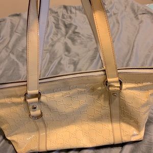 Gucci Purse Need to be cleaned